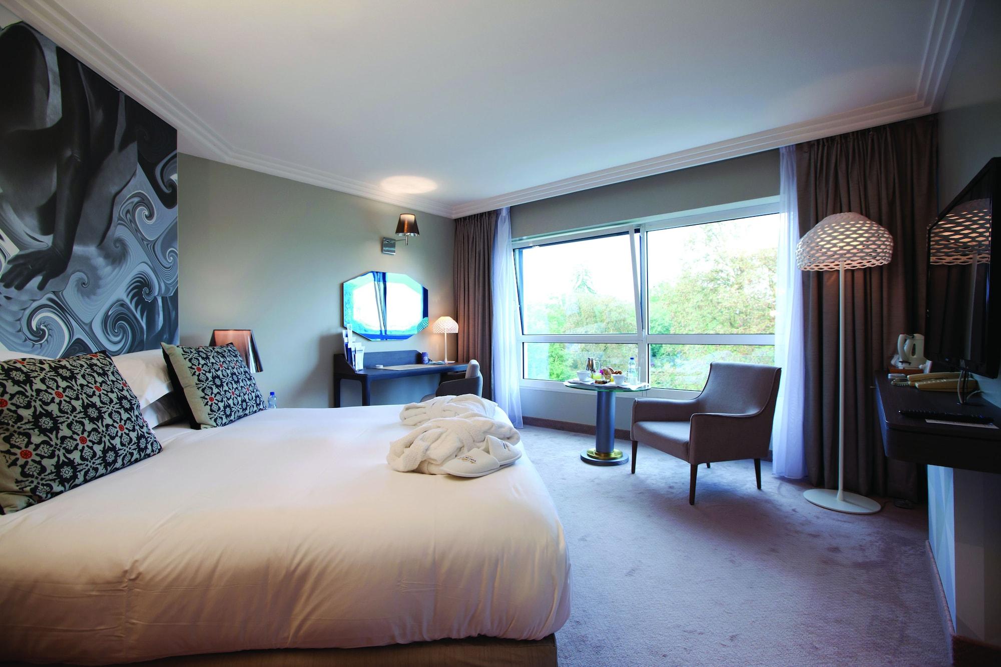 فيشي سبا هوتيل ليه سيليستان المظهر الخارجي الصورة A room at the hotel