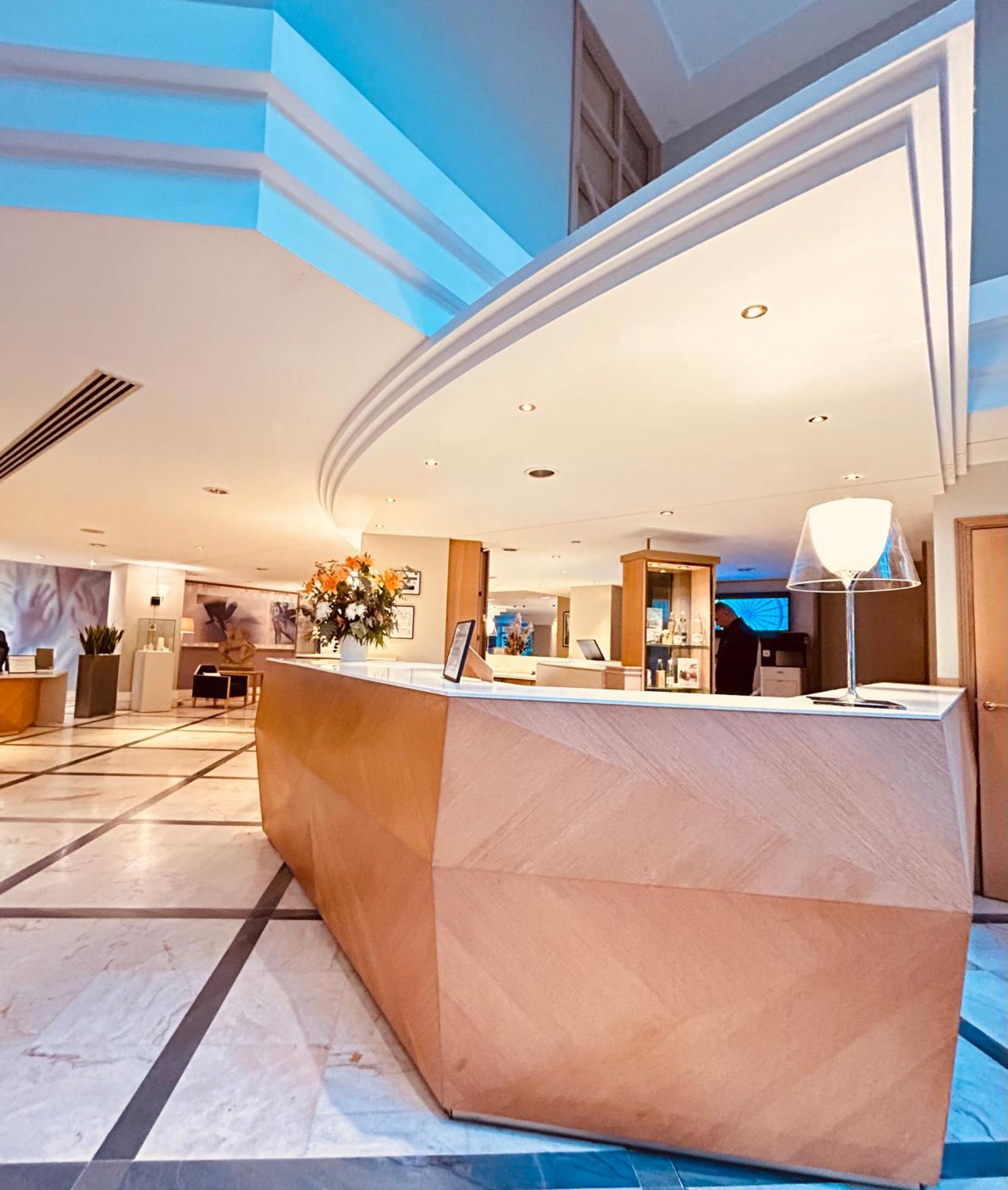 فيشي سبا هوتيل ليه سيليستان المظهر الخارجي الصورة The lobby of the hotel